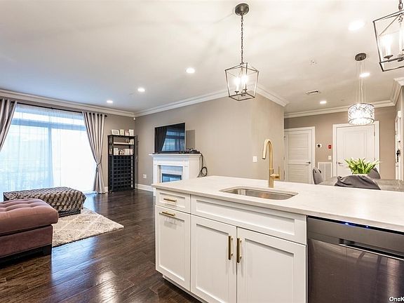 5th image of 211A Marina Pointe Dr #211A