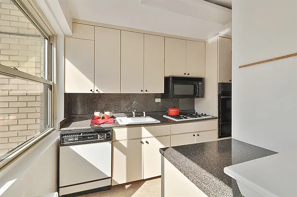 Sold by Corcoran | media 2