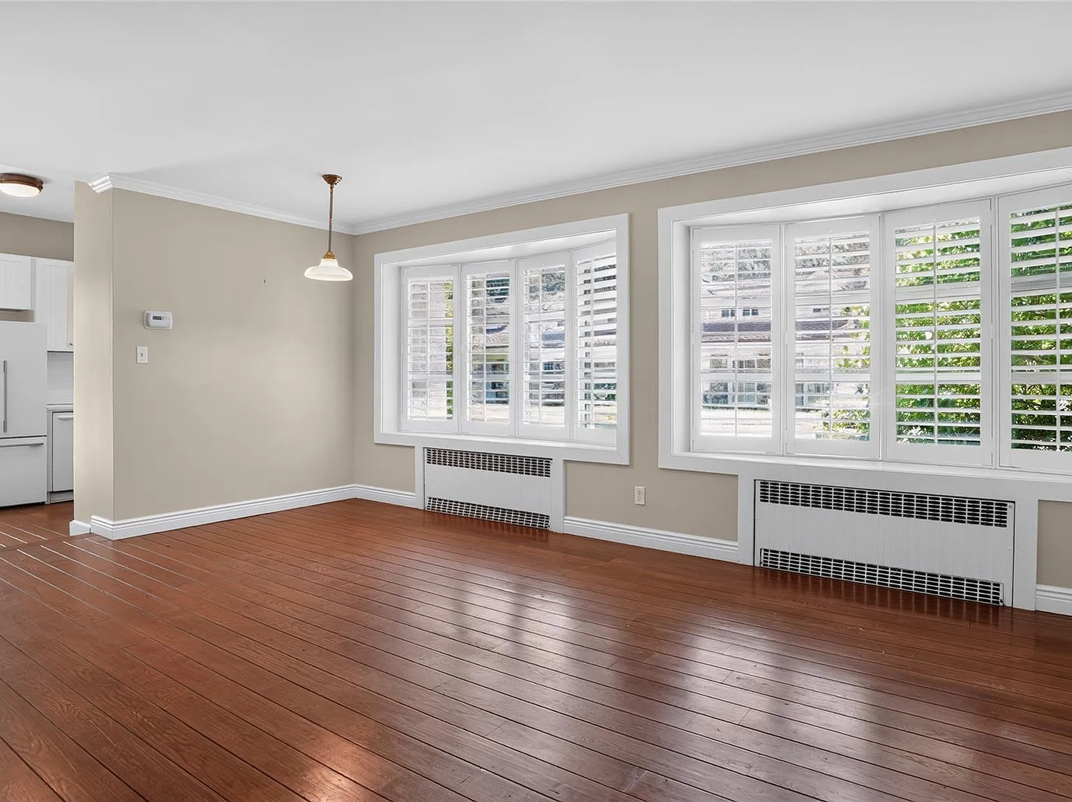 2 bed, 2.0 bath, 1383 sqft, $5,500 — Photo 4