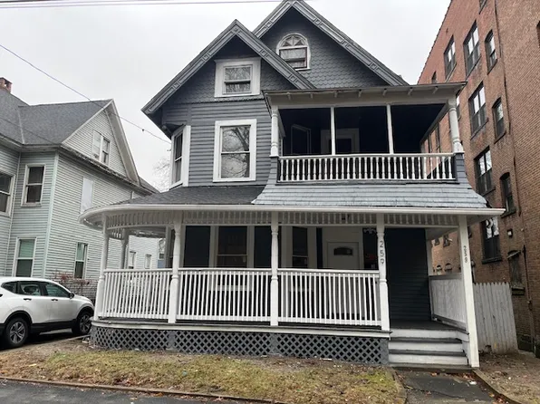 259 Grove St, Waterbury, CT 06710