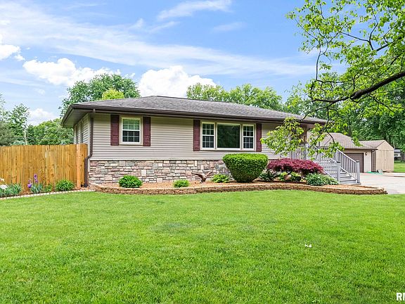 3rd image of 6247 Crows Mill Ln