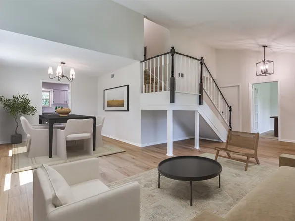 8717 Deerwood Dr, Rowlett, TX 75088