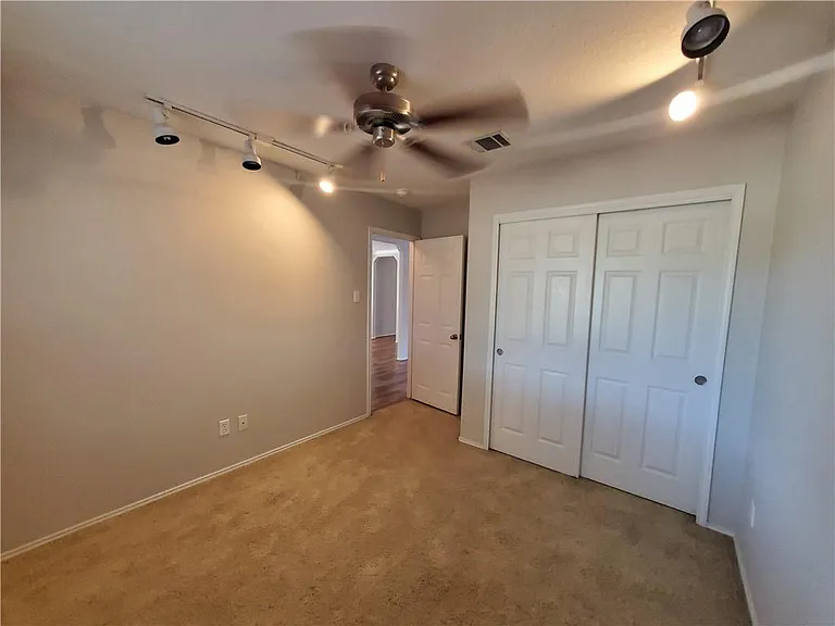 11208 Ashbrook Dr — Photo 7