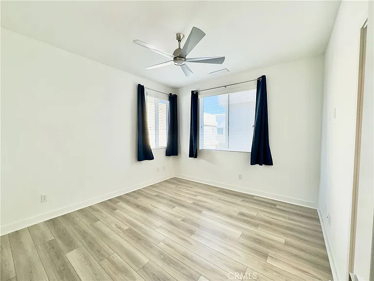1868 S Westside Dr #28 — Photo 34