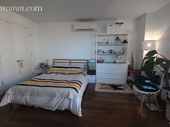 3rd image of 954 Bergen St APT 3E