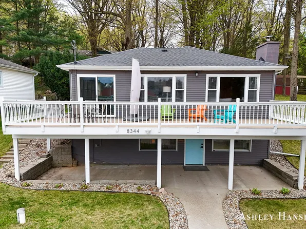 8344 Je Ne Be Dr NE, Rockford, MI 49341