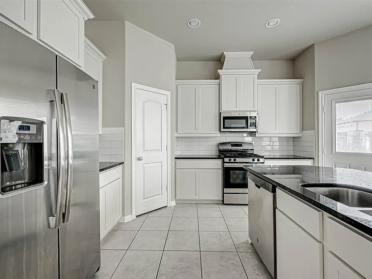315 Biltmore Loop — Photo 18
