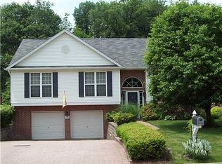 1151 Acorn Dr, Greensburg, PA
