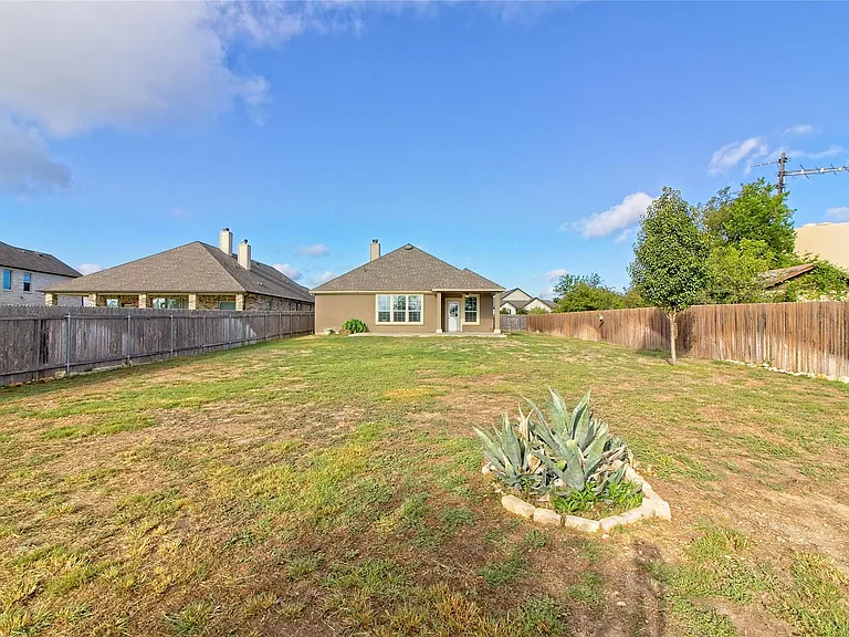 31443 Kingsway Rd — Photo 24