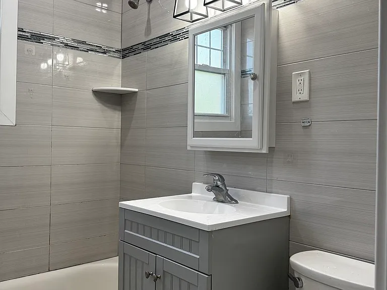 239 Hamilton St #5 — Photo 12