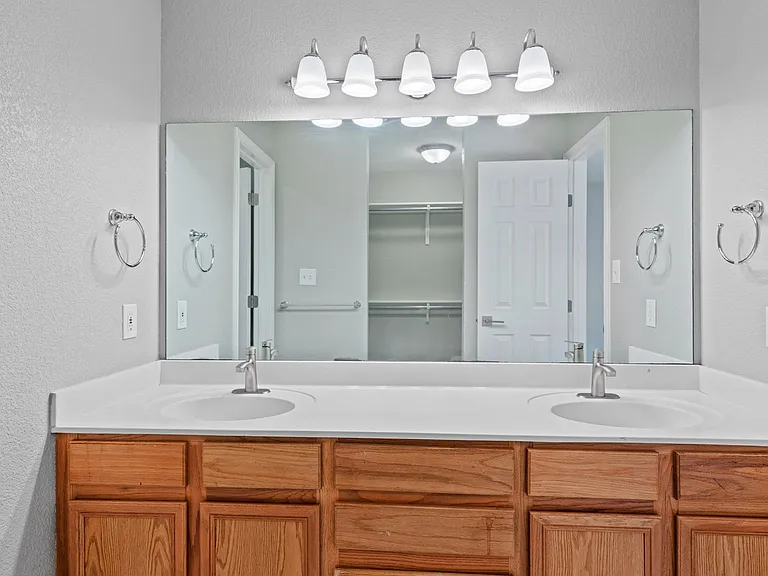 3015 Green Mountain Dr — Photo 19