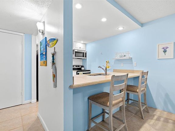 4th image of 12760 INDIAN ROCKS ROAD #107