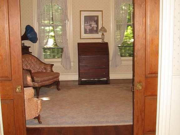 Pocket Doors & Parlor