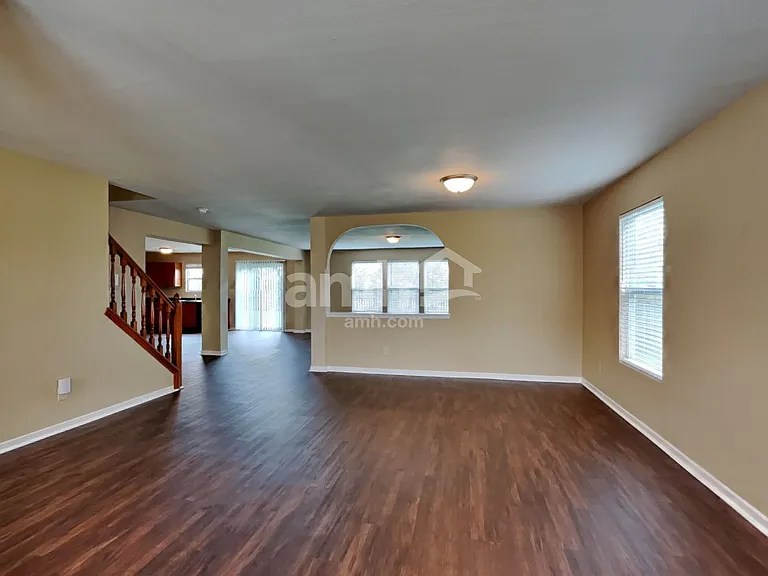 10522 McClain Dr — Photo 7
