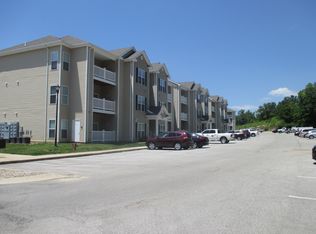 19 Kassebaum Ln APT S, Saint Louis, MO 63129