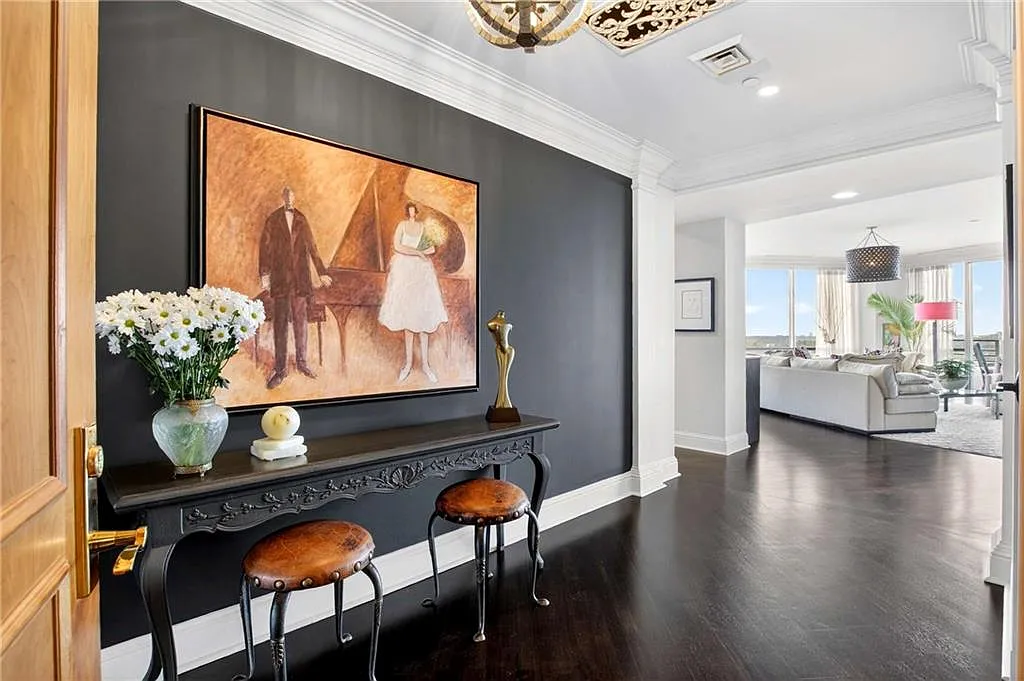 700 Park Regency Pl NE APT 2403 photo 1