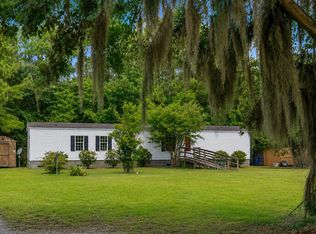 509 Pooshee Plantation Way, Bonneau, SC 29431