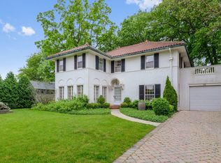 86 Indian Tree Dr, Highland Park, IL 60035