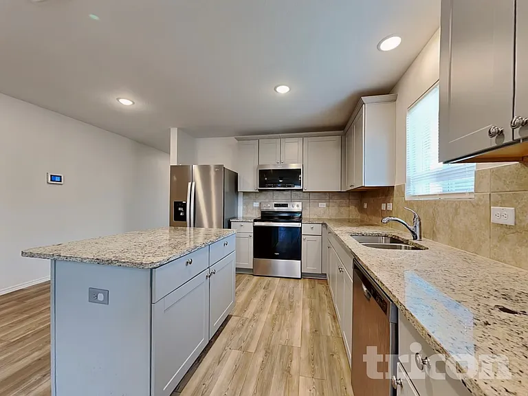 1125 Waggoner Dr — Photo 6