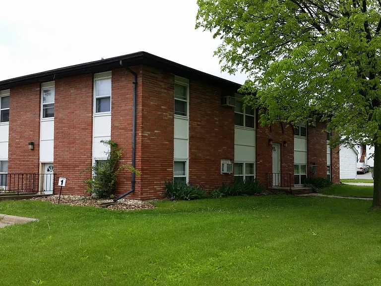 Cedar Crest Dr 321 - 8 — Photo 21