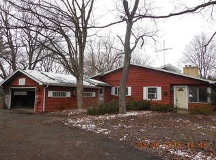 25 Roosevelt St, St Charles, IL 60174