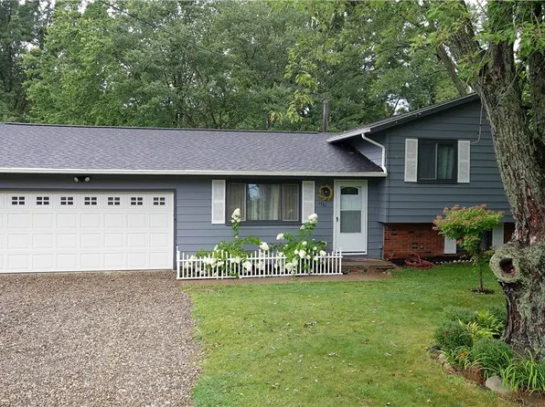 1382 Copley Meadows Dr, Akron, OH 44321