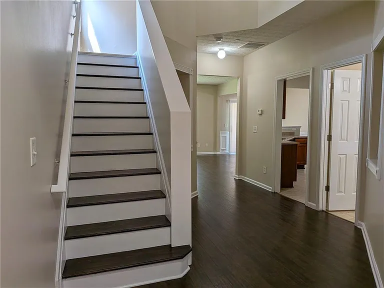 4624 Windale Dr — Photo 13