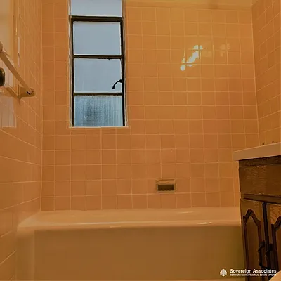 Rented by Sovereign Associates | media 22