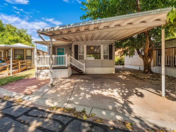 180 N 1100 E Unit 8, Washington, UT 84780