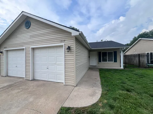 1309-1323 W Lotus, 1309-1323 W Lotus St #1309, Wichita, KS 67213