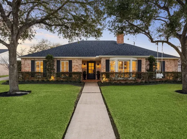 7603 Windswept Ln, Houston, TX 77063