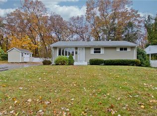 7 Booth St, Enfield, CT 06082