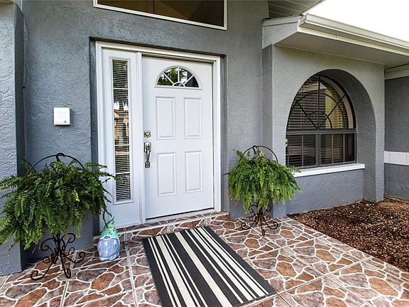 5th image of 2612 SW 52nd Ln