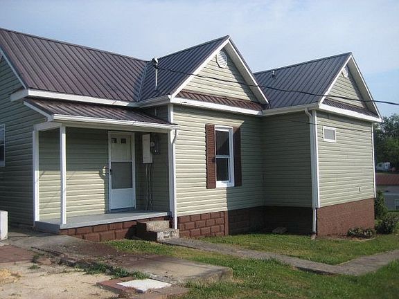 2nd image of 13011 Holly Ln