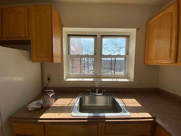 4th image of 210-26 Hillside Ave #27A