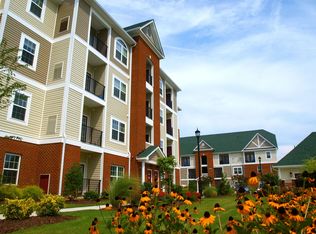 4 Bellacasa Way APT 104, Hampton, VA 23666