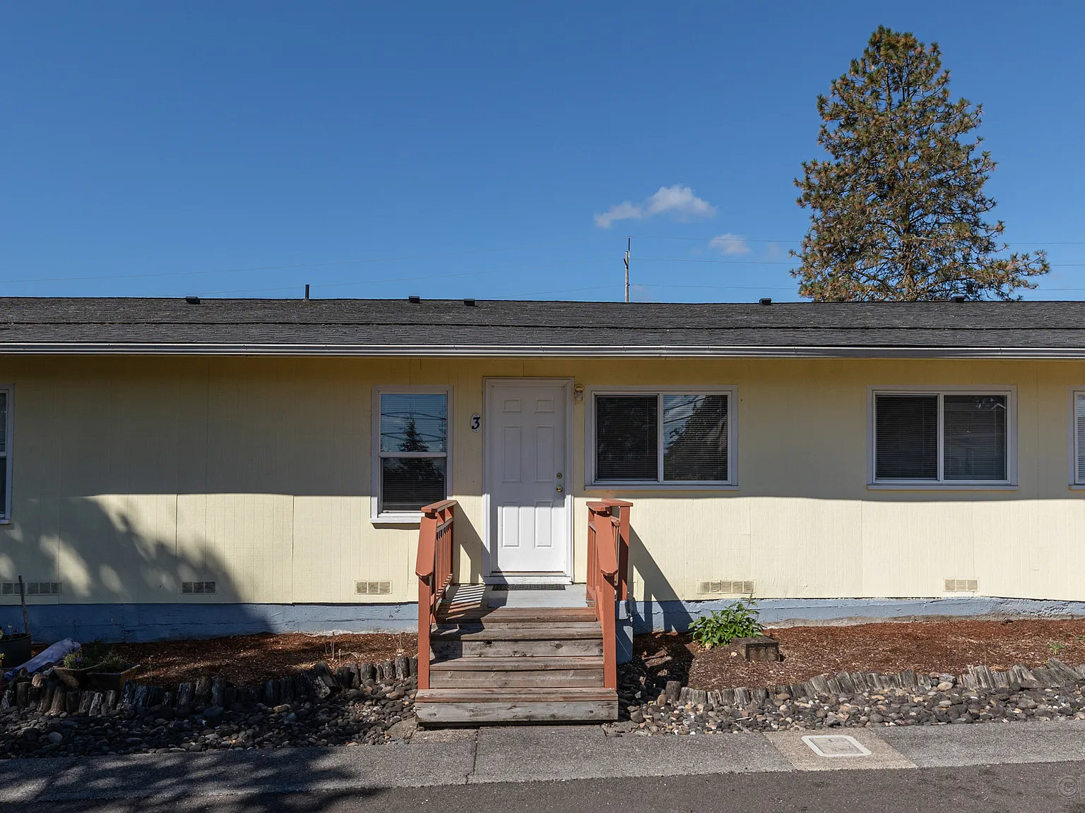 2 bed, 1100 sqft, $1,400 — Photo 1