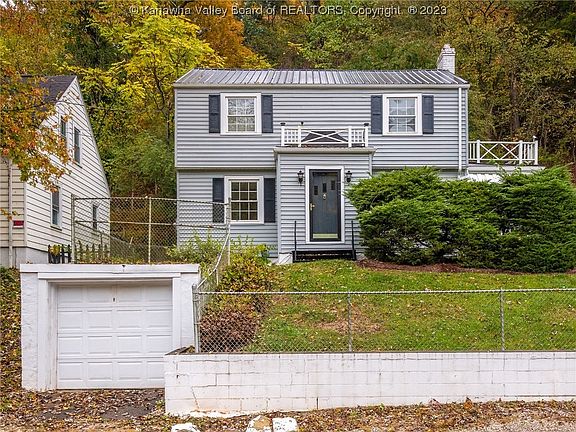 2nd image of 944 Woodward Dr