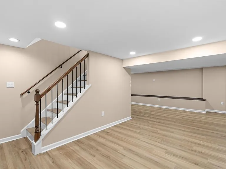 156 S Clearview Ave — Photo 33