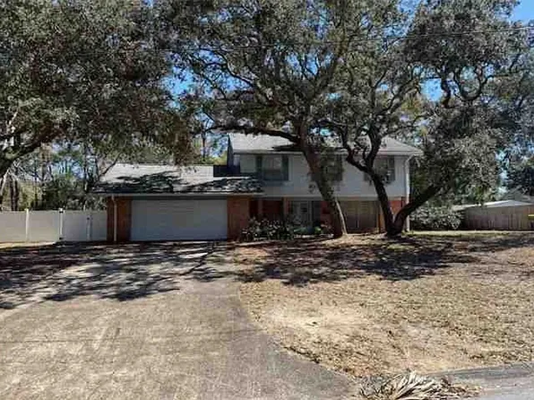 221 Baker Ave, Fort Walton Beach, FL 32548