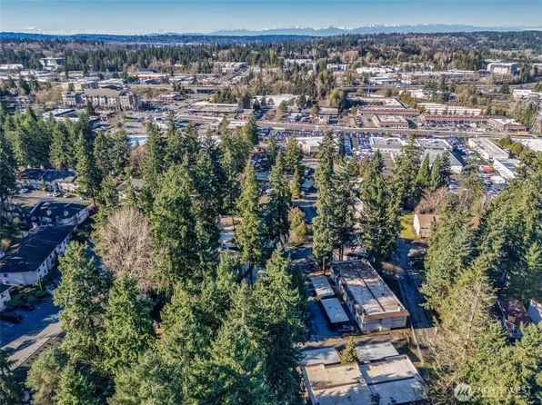 12528 NE 117th Place #E1, Kirkland, WA 98034