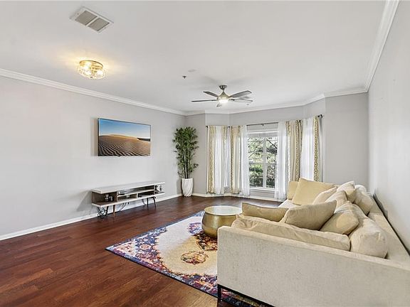 3rd image of 5641 Roswell Rd Unit 201