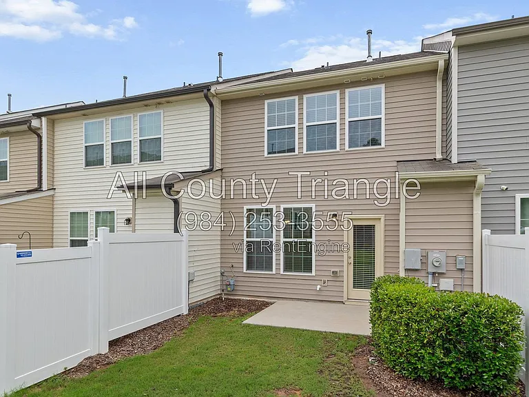 1005 Amber Shadow Dr — Photo 36