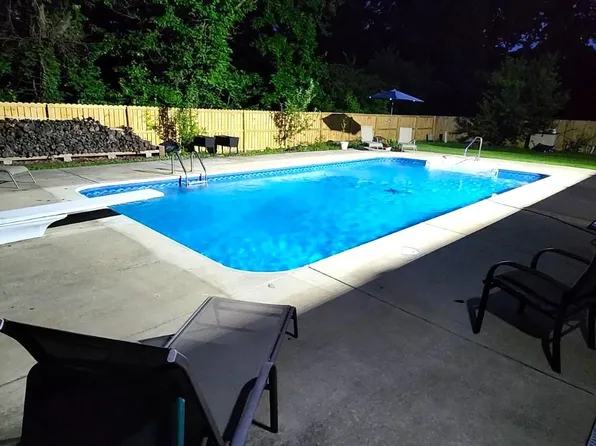 8005 Claredale Dr, Bartlett, TN 38133