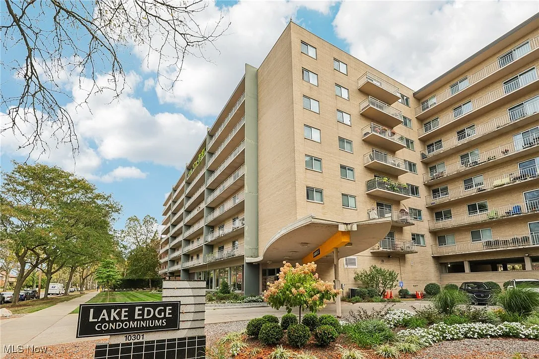 10301 Lake Ave APT 609 photo 1