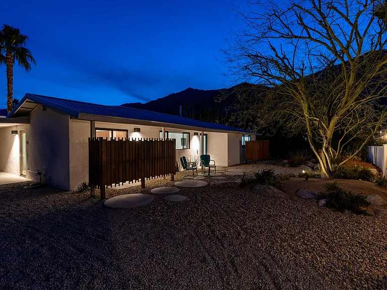 E Palo Verde Ave — Photo 35