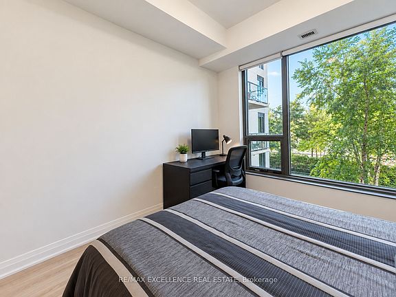 5th image of 280 Howland Ave #330