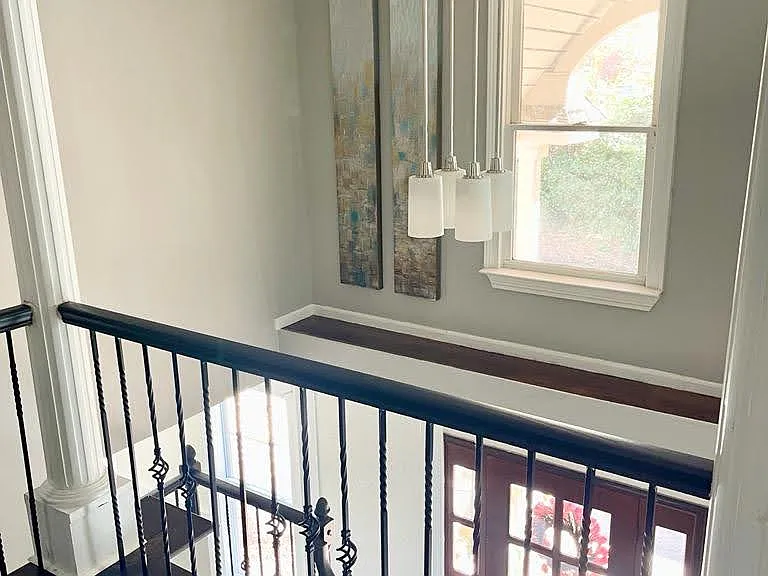915 Woodlawn Dr NE — Photo 8