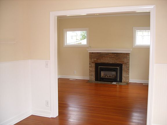 Fir floors and gas fireplace