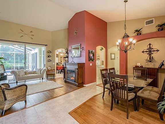 5th image of 10241 Timberland Point Dr